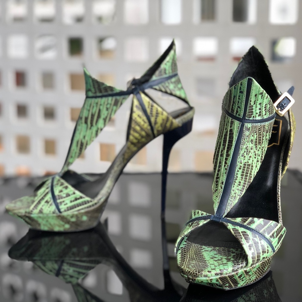 🌟SHOE SALE TODAY ONLY🌟 Roger Vivier Heels